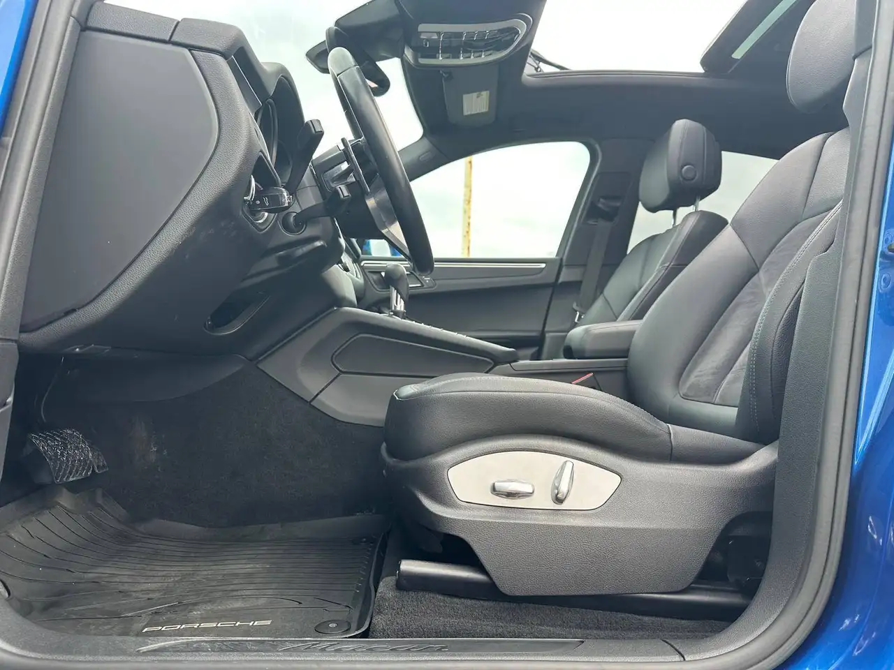 Porsche Macan снимка Porsche Macan