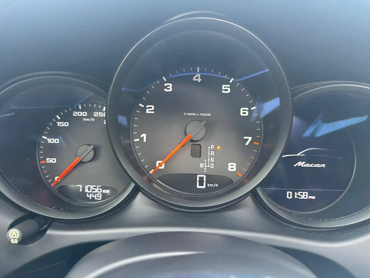 Porsche Macan снимка Porsche Macan