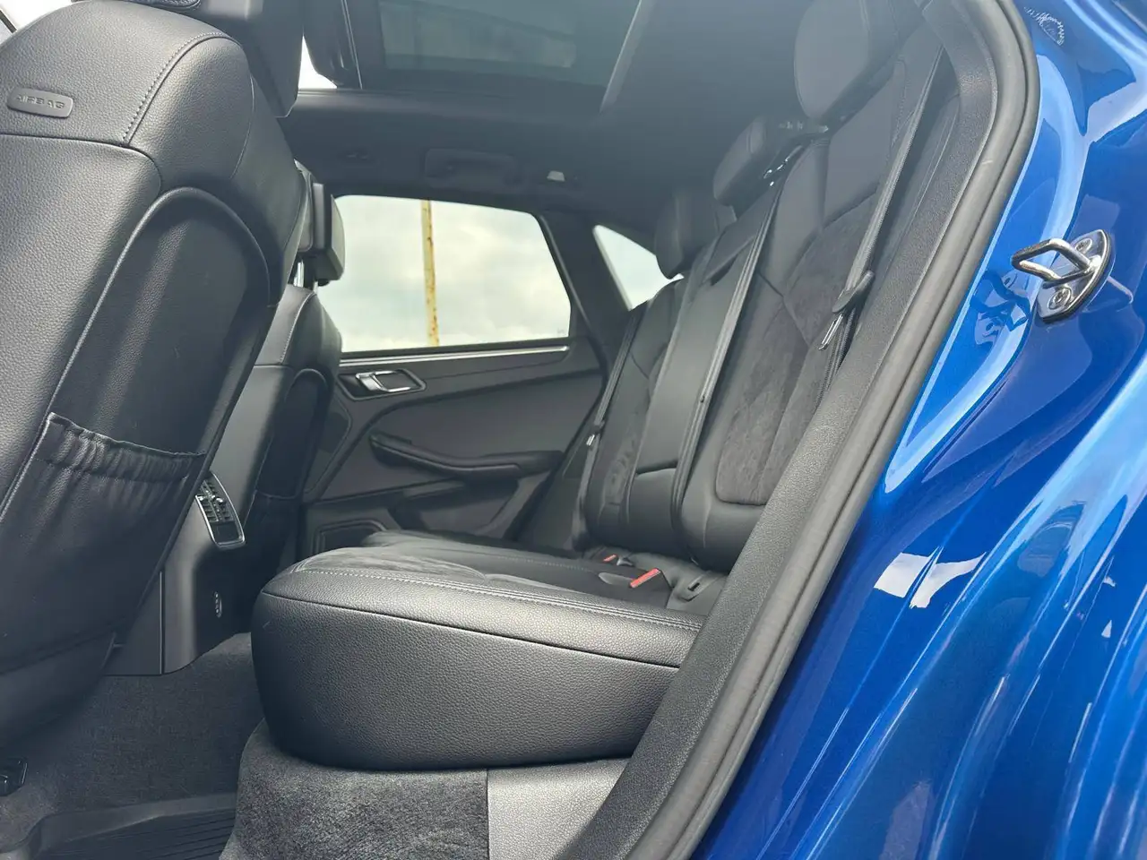 Porsche Macan снимка Porsche Macan