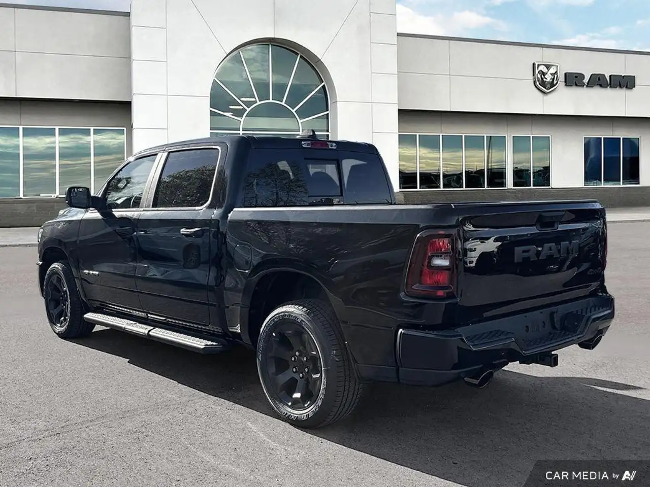 RAM 1500 снимка RAM 1500