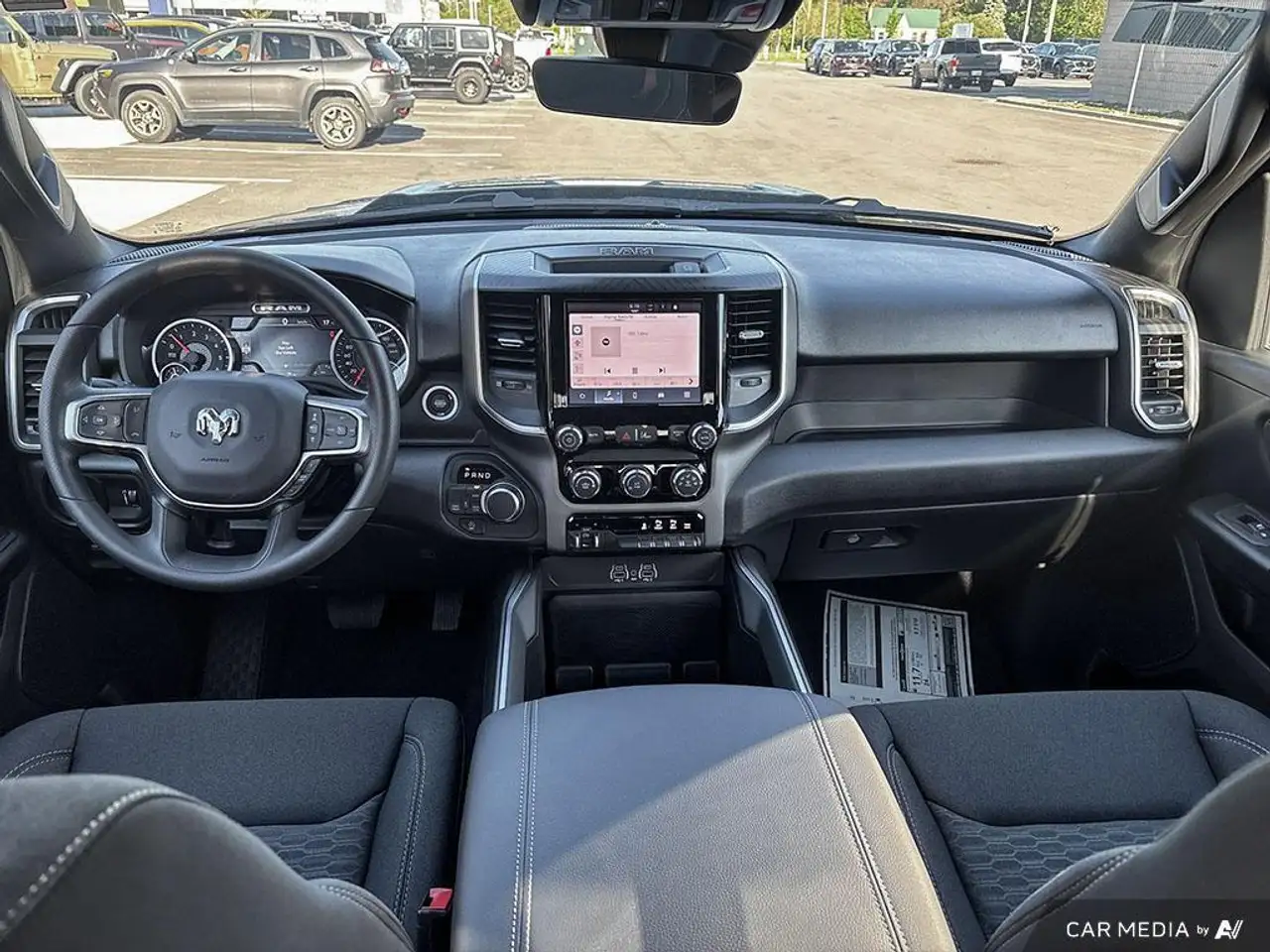 RAM 1500 снимка RAM 1500