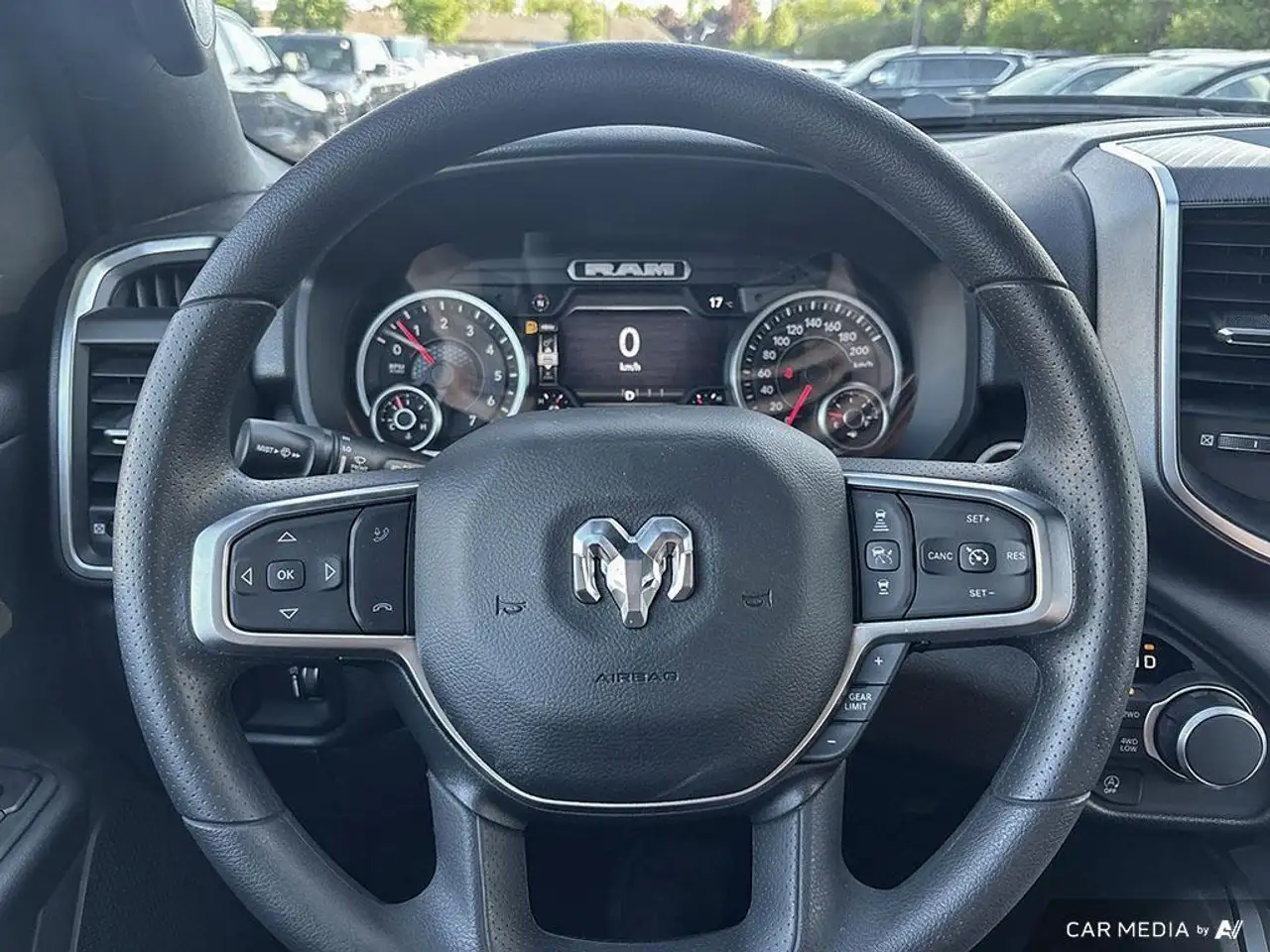 RAM 1500 снимка RAM 1500