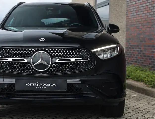 Mercedes-Benz GLC view 12
