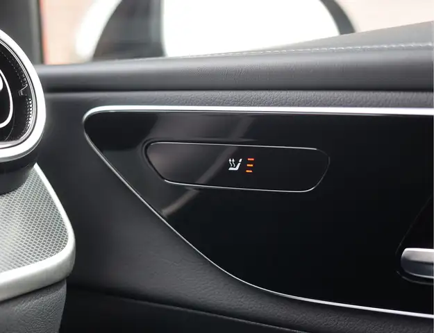 Mercedes-Benz GLC view 27