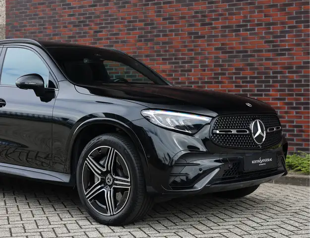 Mercedes-Benz GLC view 18