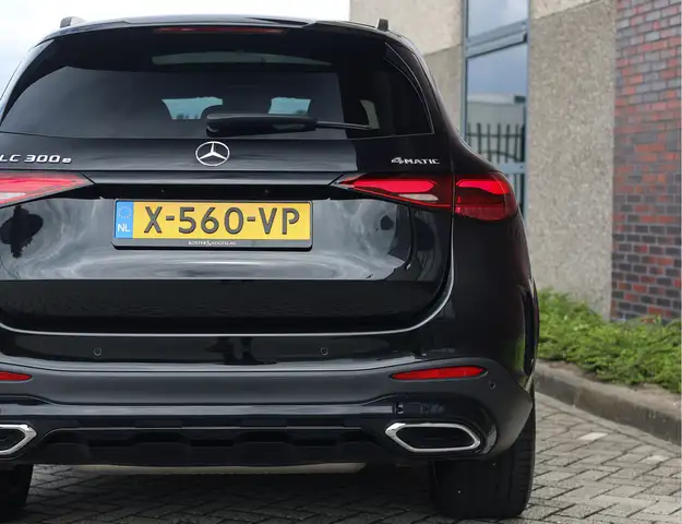 Mercedes-Benz GLC view 13