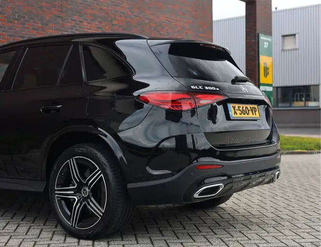 Mercedes-Benz GLC view 10