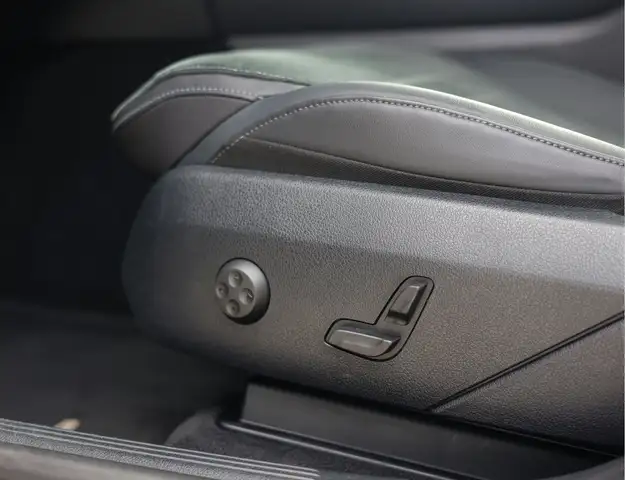 Mercedes-Benz GLC view 25