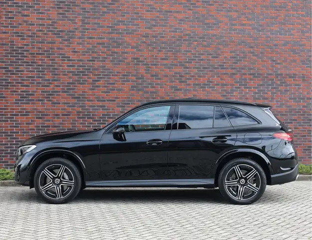 Mercedes-Benz GLC view 15