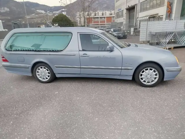 Mercedes-Benz E 270