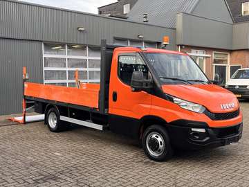 35C15 2.3 375 Trekhaak 3500kg Laadklep 500kg Navig