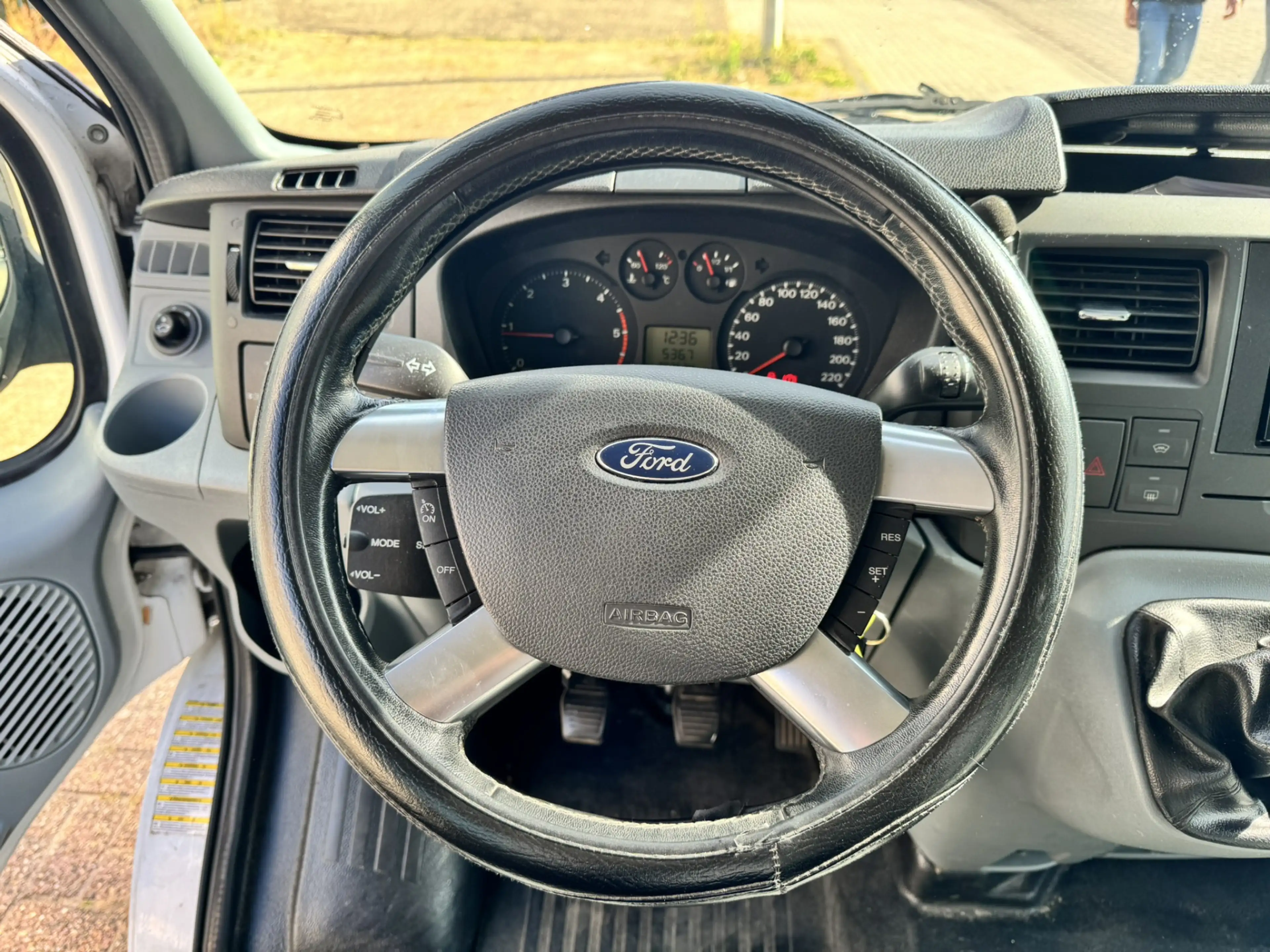 Ford Transit Kombi 300S 2.2 TDCI SHD*Airco*9-Persoons* — photo 11