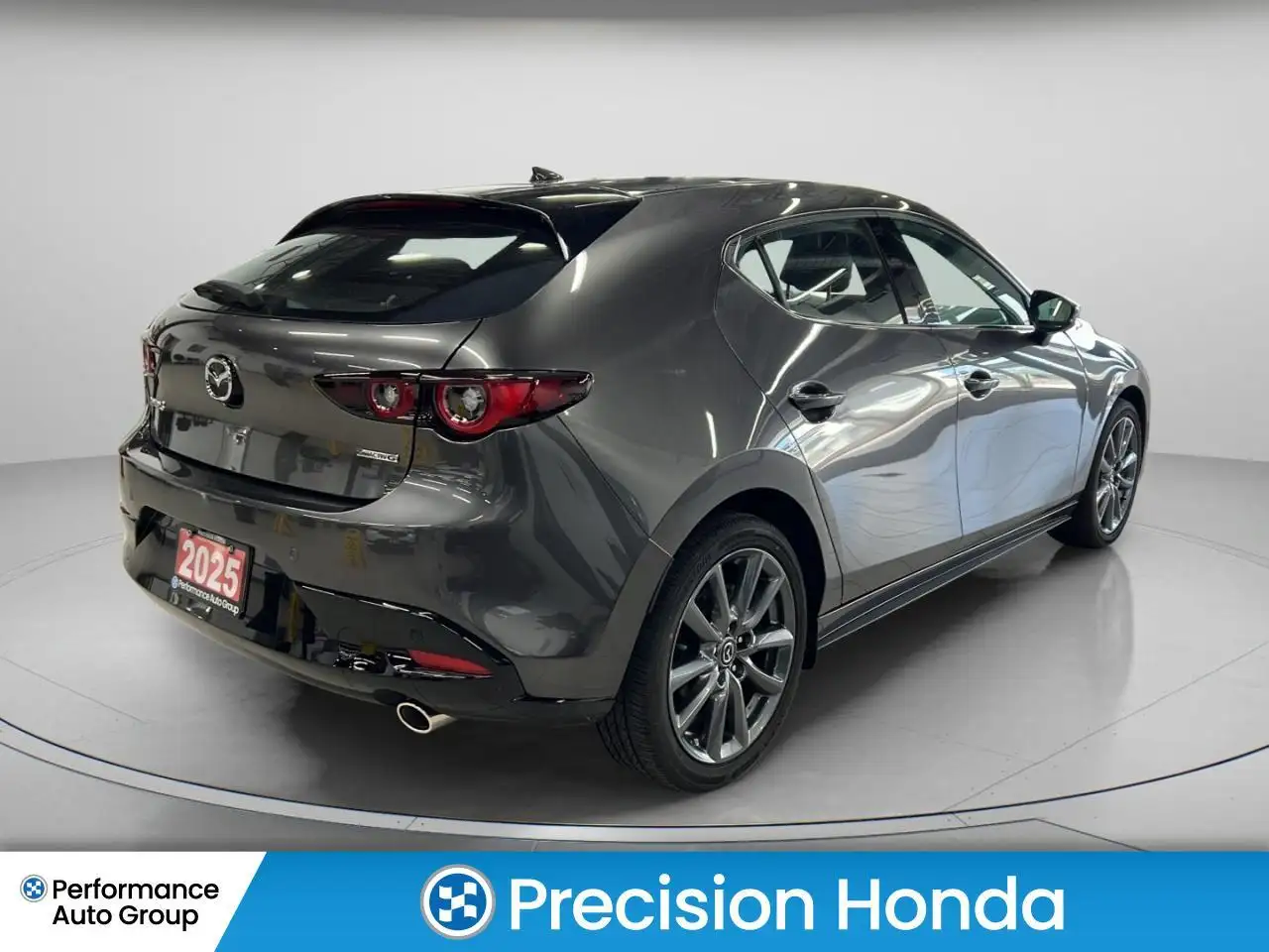 Mazda 3 снимка Mazda 3