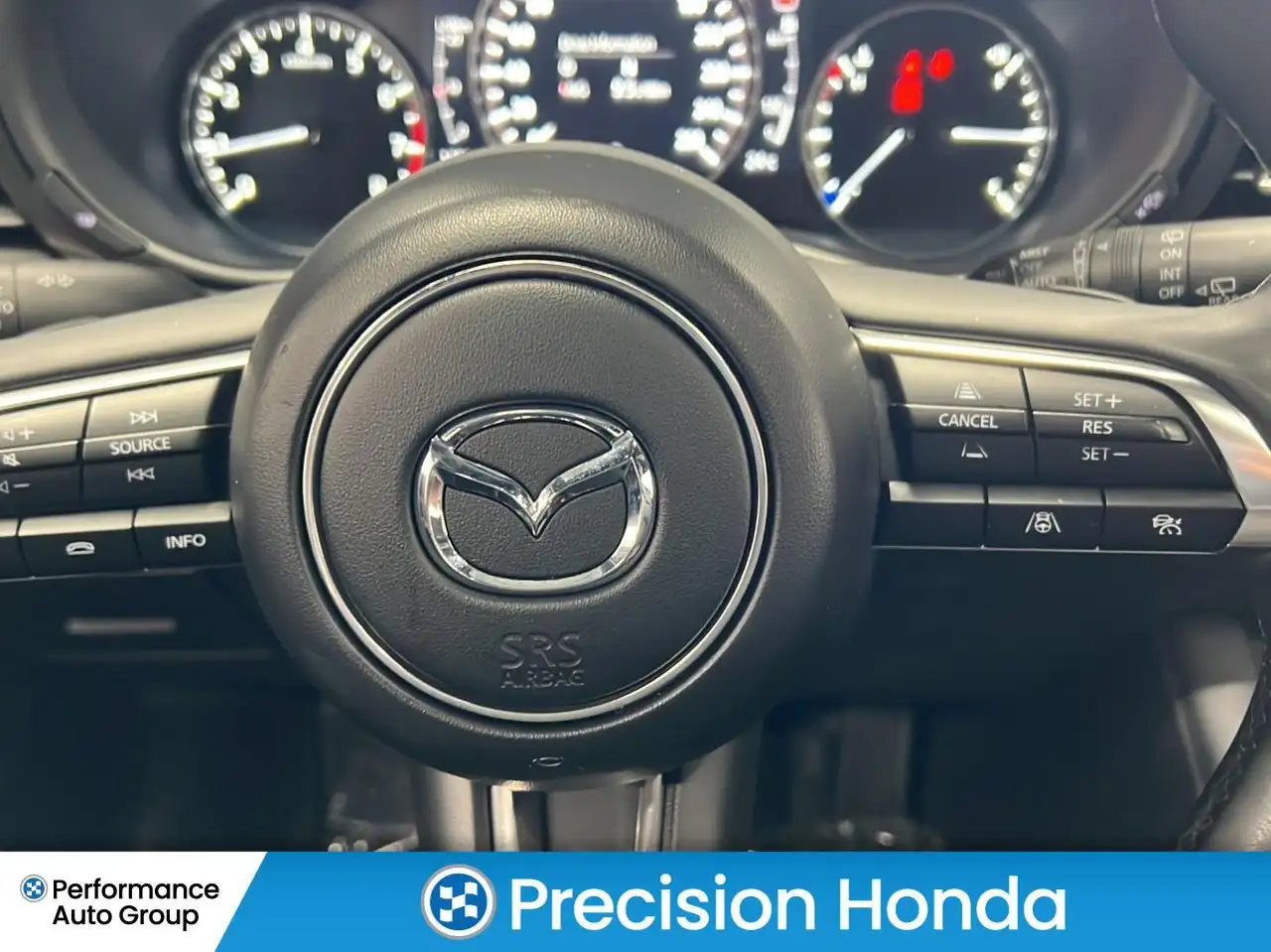 Mazda 3 снимка Mazda 3