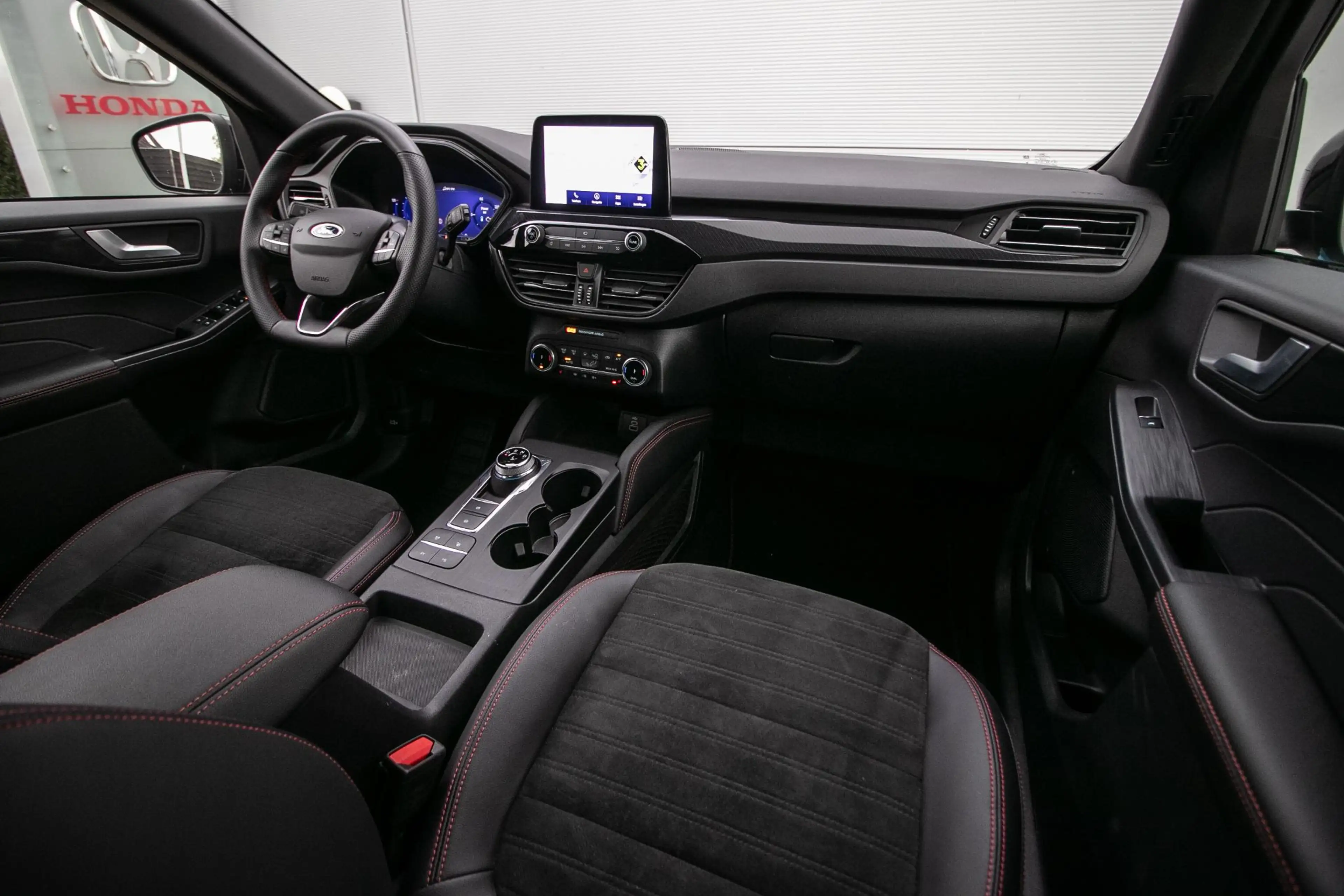 Ford Kuga 2.5 PHEV ST-Line X - Winterpack | B&O | Nav | Cam — photo 3