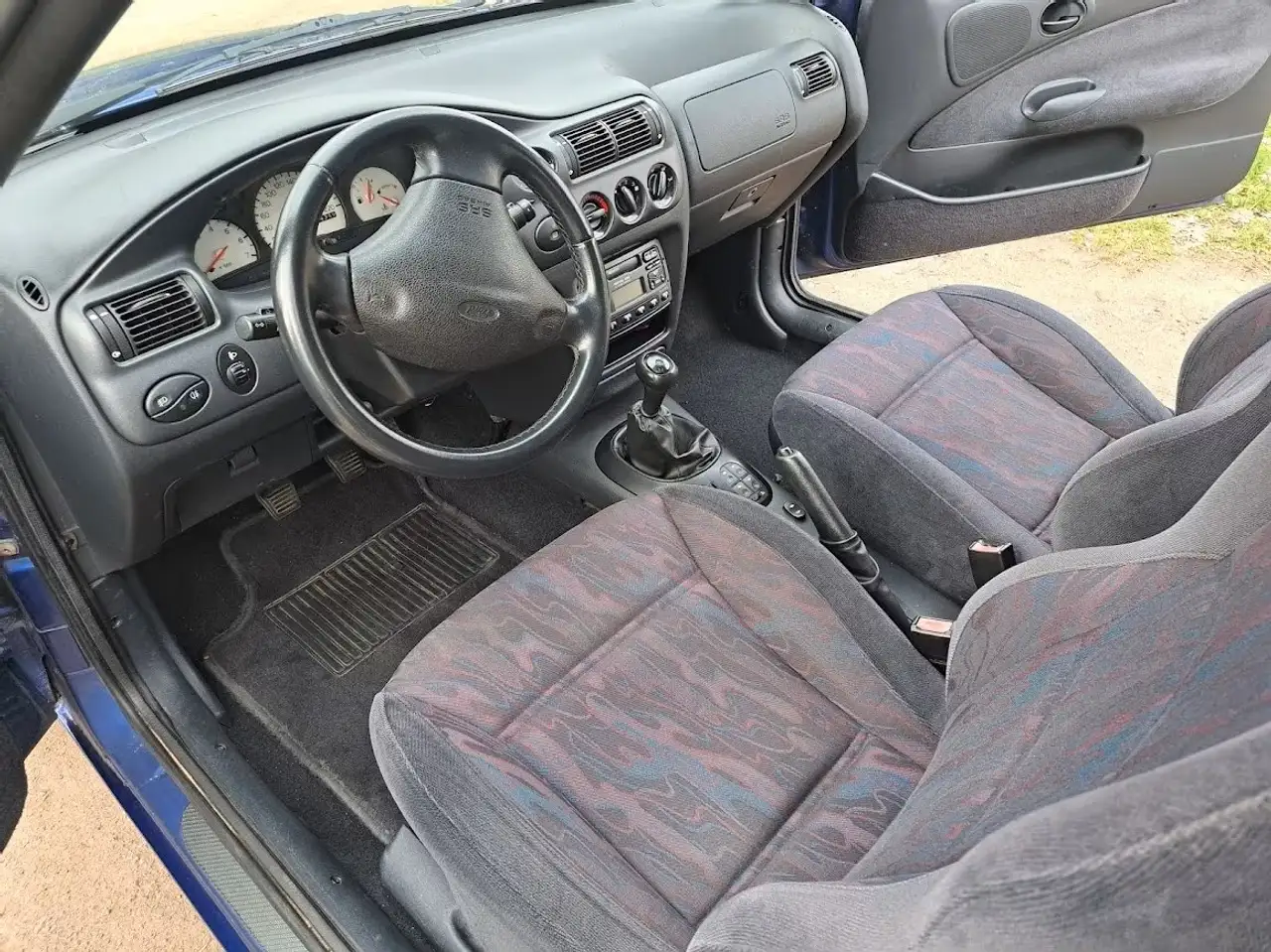 Ford Escort 16V Ghia Edition, foto 7