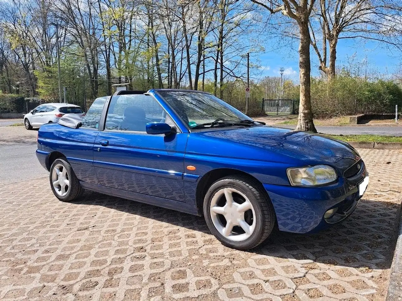 Ford Escort 16V Ghia Edition, foto 9