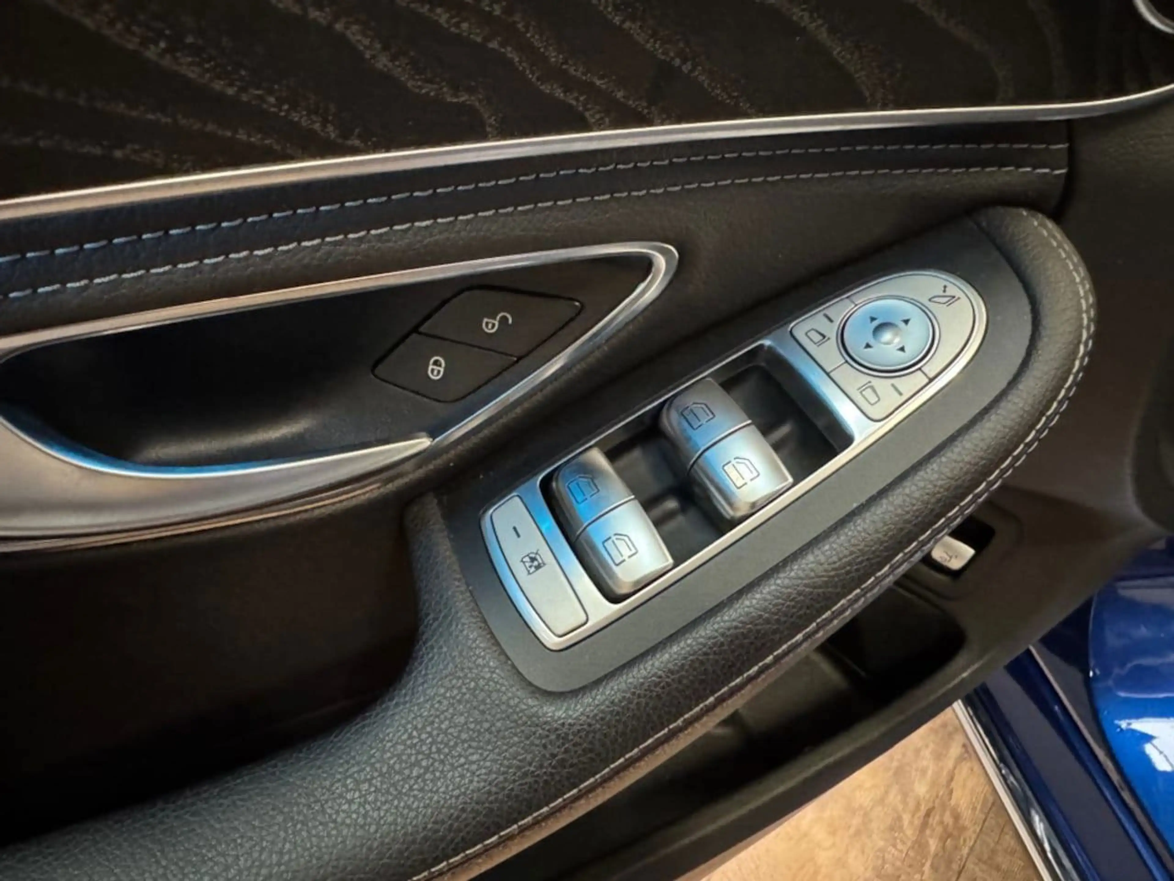 Mercedes-Benz C 350 e Lease Edition — photo 14