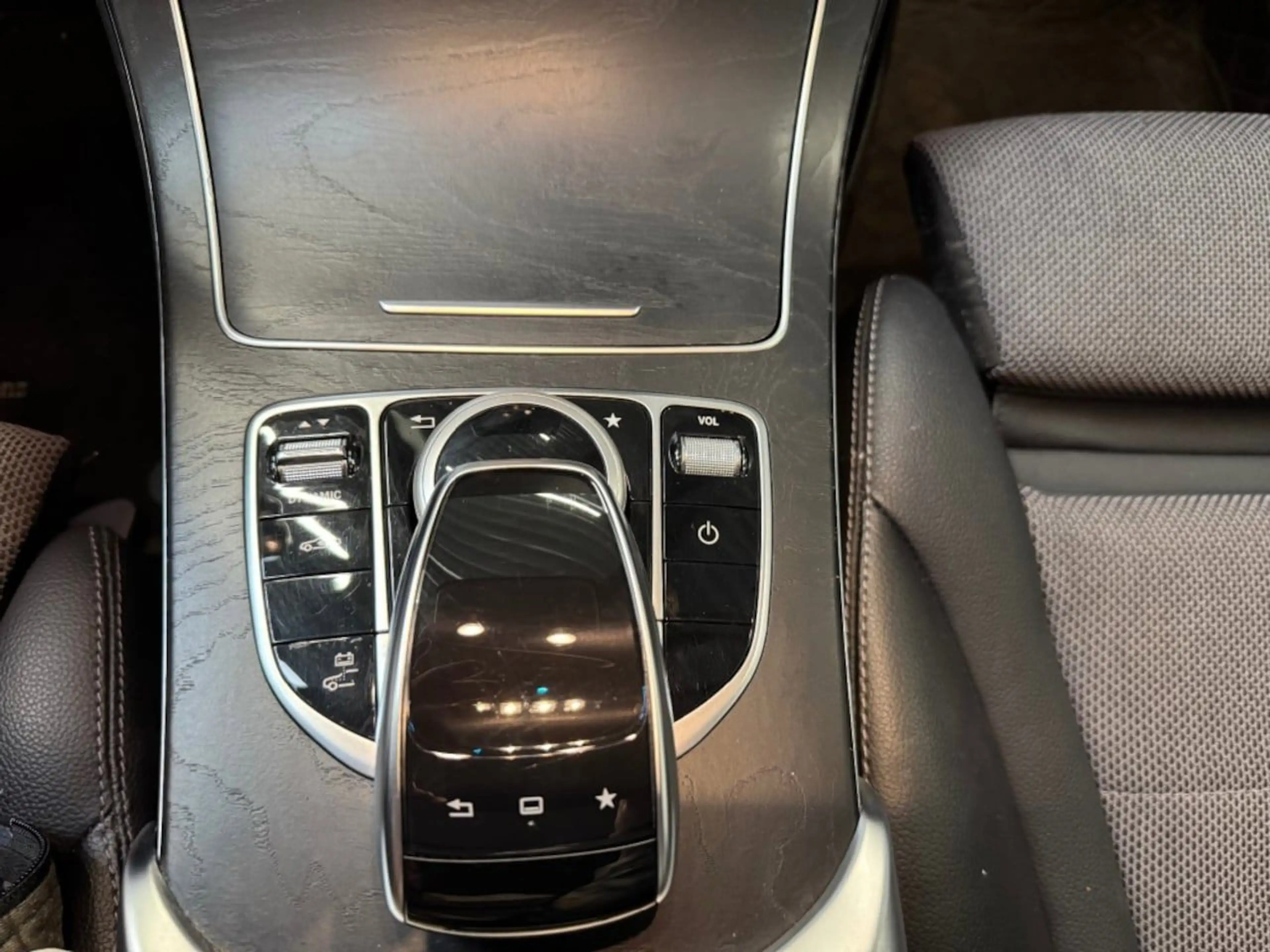 Mercedes-Benz C 350 e Lease Edition — photo 22