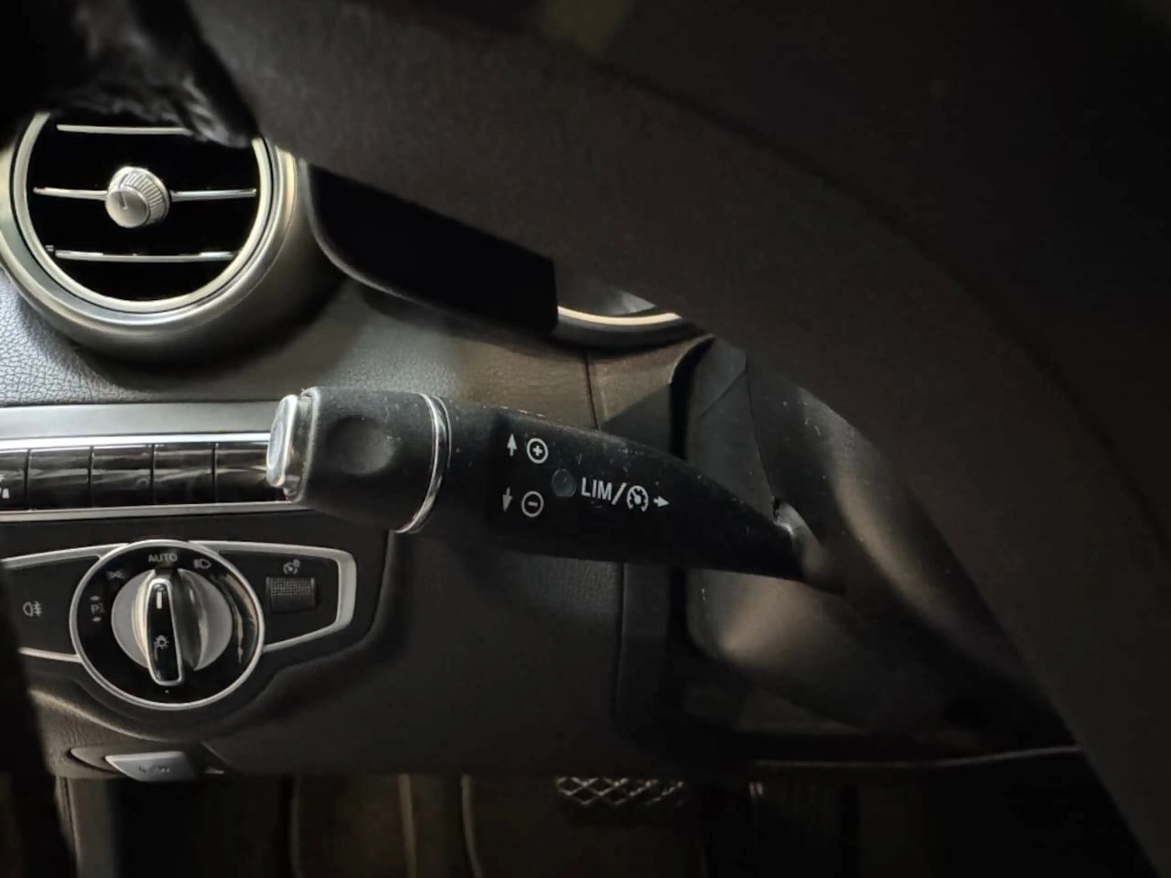 Mercedes-Benz C 350 e Lease Edition — photo 8