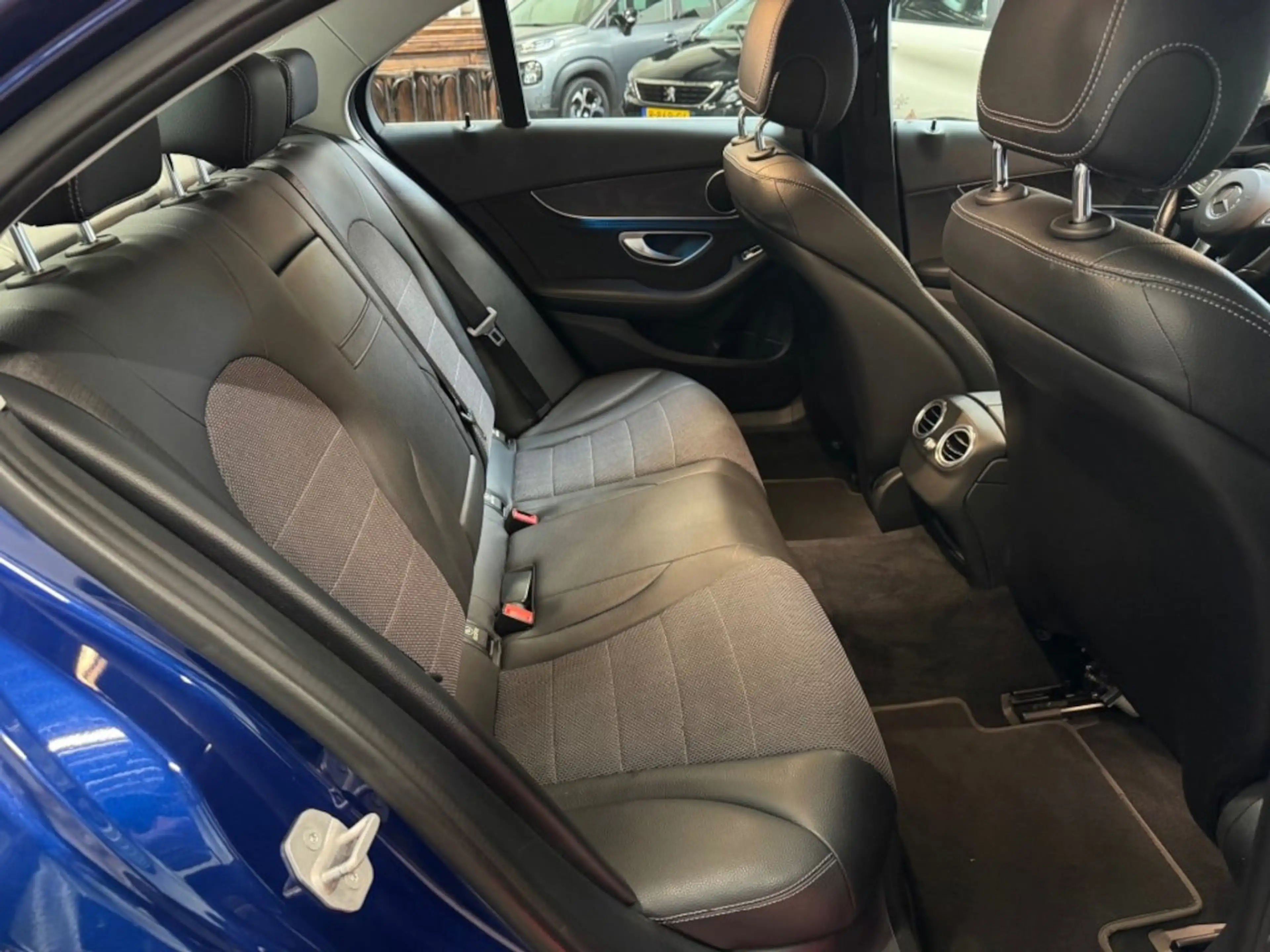 Mercedes-Benz C 350 e Lease Edition — photo 25