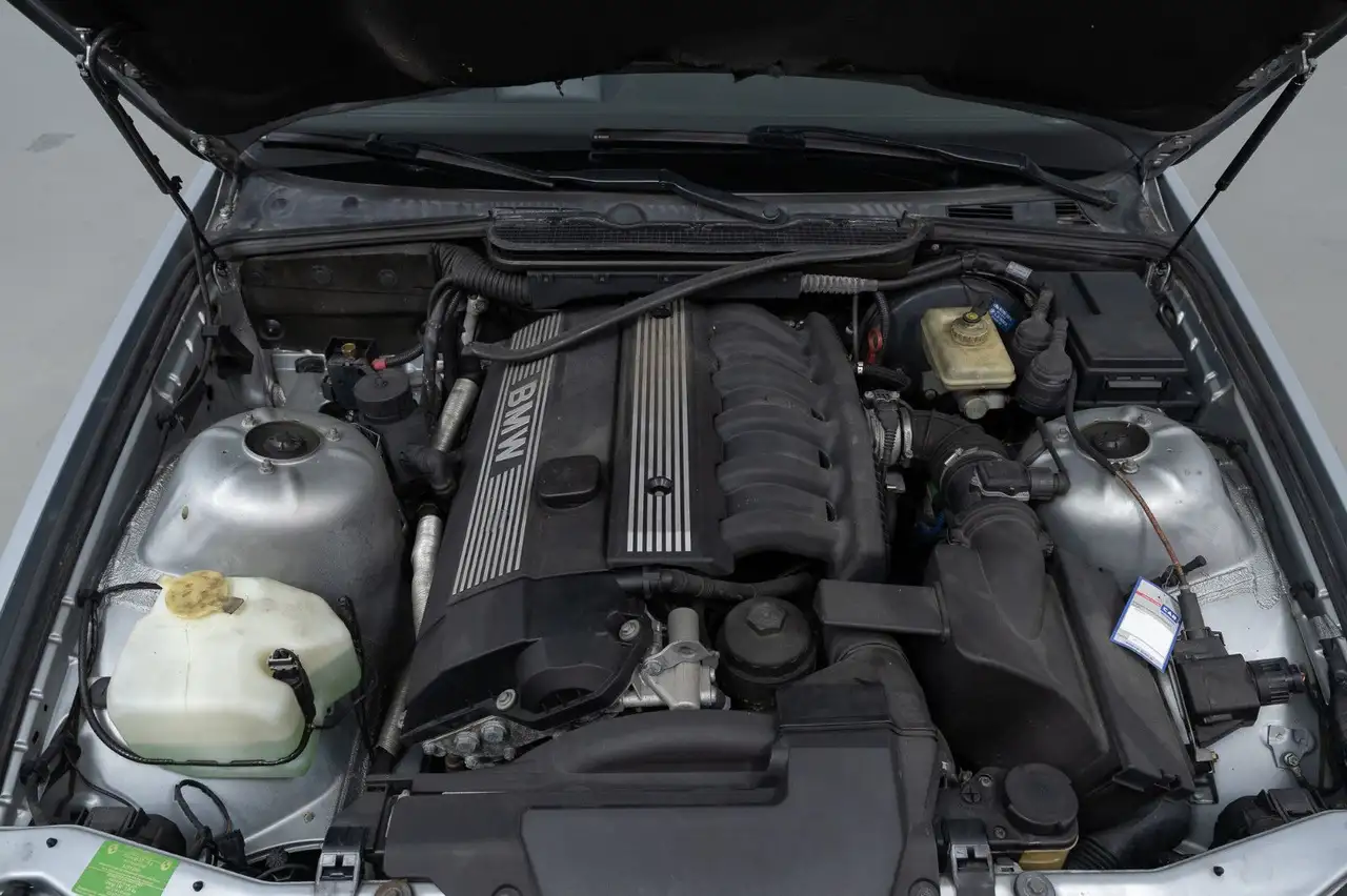BMW 328 i, foto 7