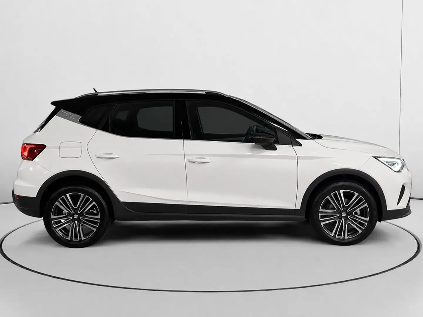 SEAT Arona 1.0 TSI S&S FR XM 115 Blanco - 2