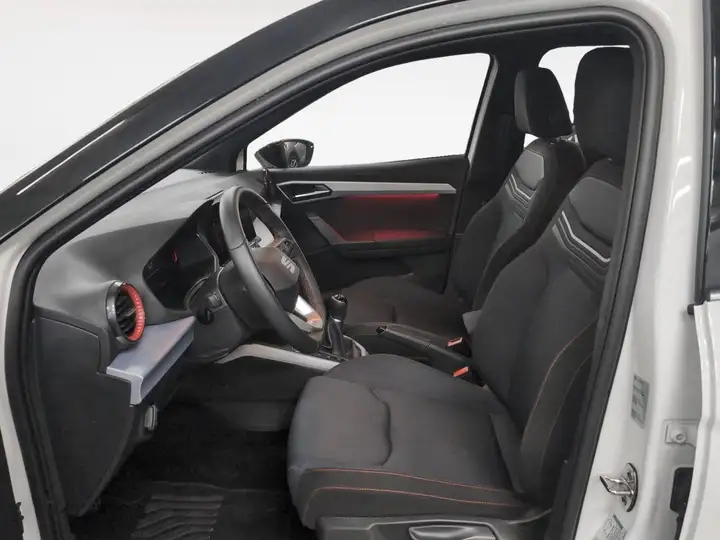 SEAT Arona 1.0 TSI St&Sp FR XM 2025, foto 10