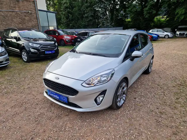 Ford Fiesta AUTOMATIK 92Tkm Kamer Sitzhzg Tempom 17" PDC ESP