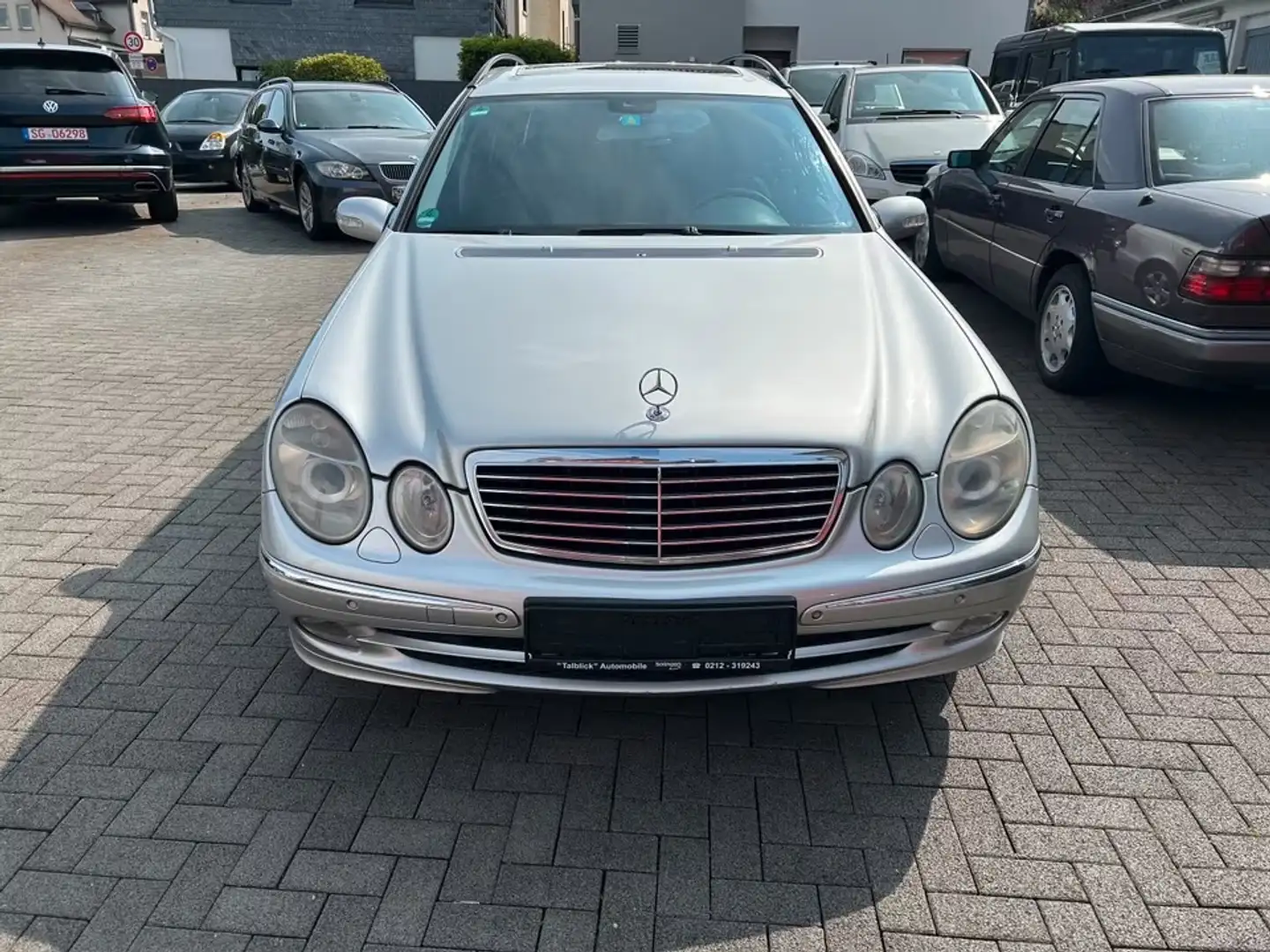 Mercedes-Benz E 320 T CDI, 7 Sitzer, ATM, TÜV Argento - 2