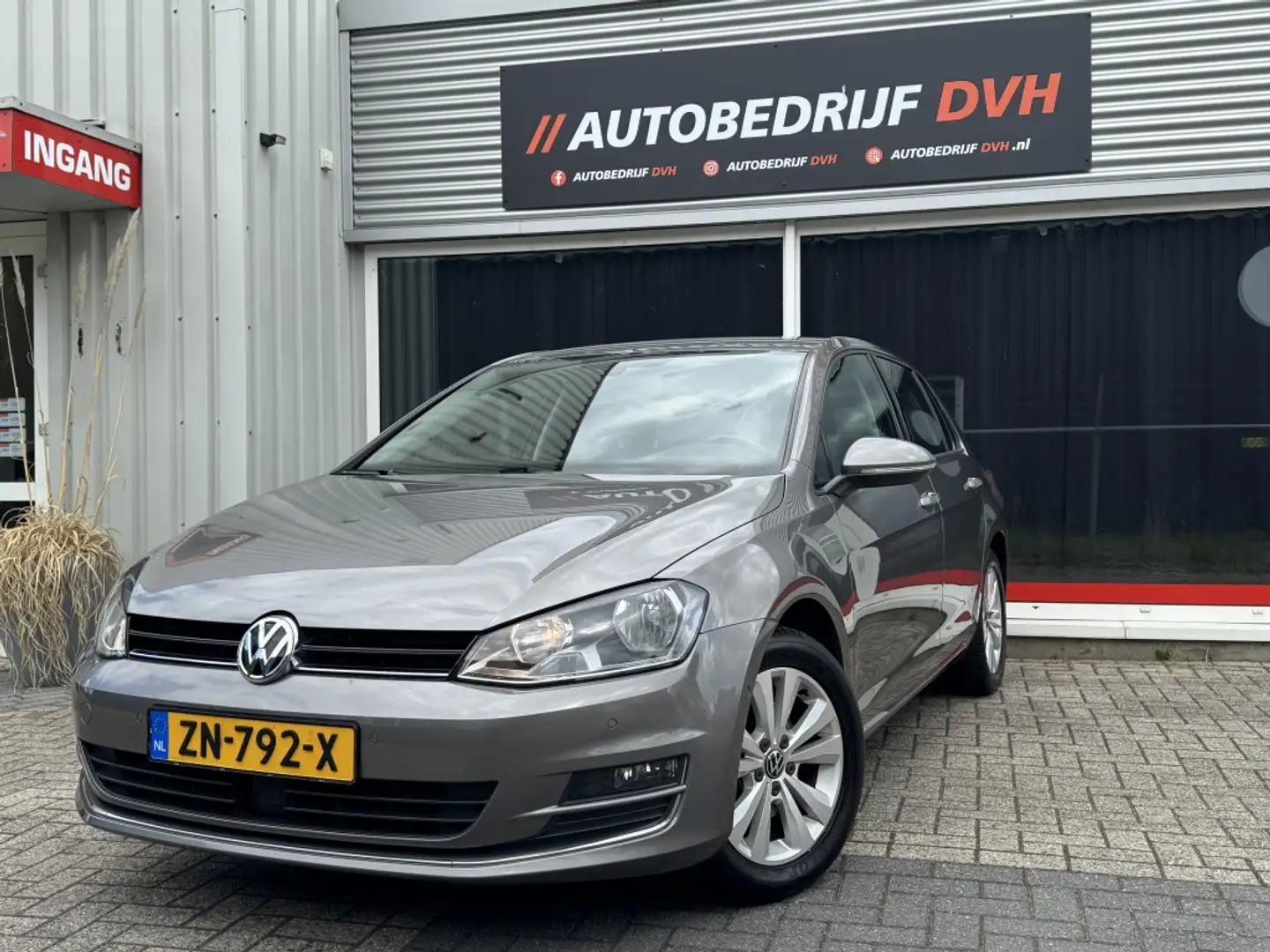 Volkswagen Golf 1.4 TSI Bns Ed. | NW. APK | TREKHAAK | CRUISE | Grigio - 1