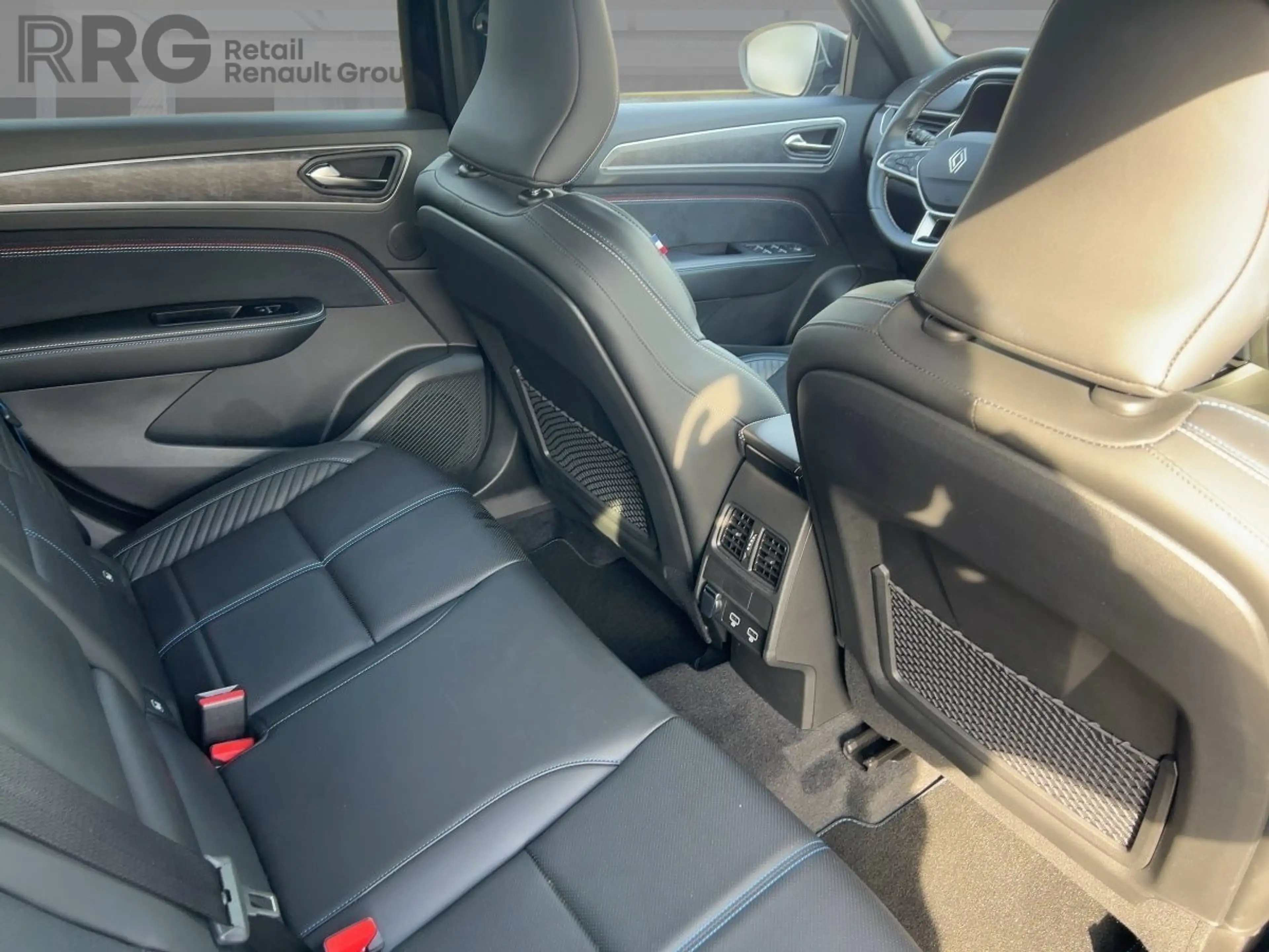 Renault Arkana ESPRIT ALPINE Mild Hybrid 160 EDC SHZ/AHK — photo 9