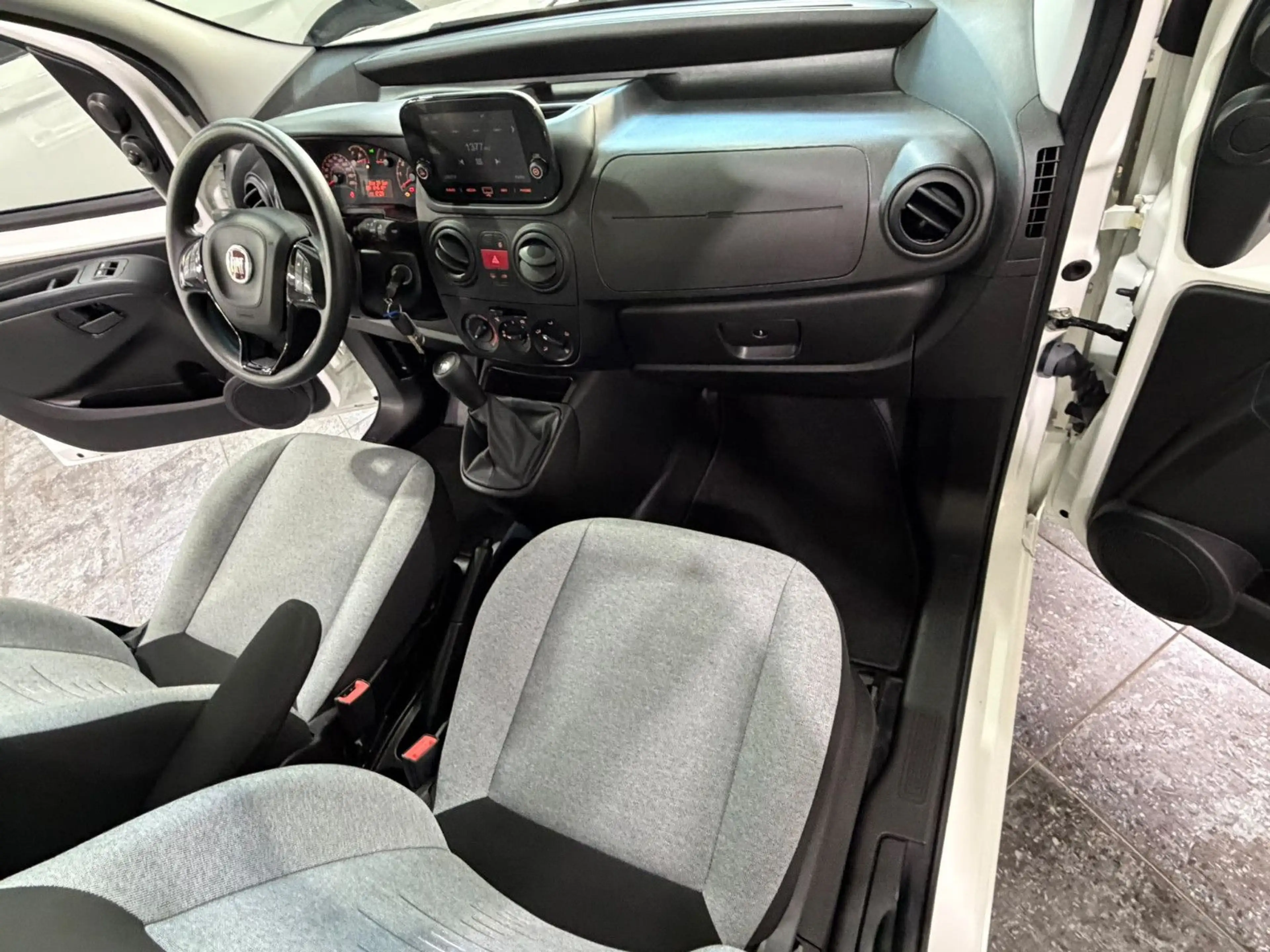Fiat Fiorino Basis Kasten LKW*Navi*PDC*Tempomat — photo 10