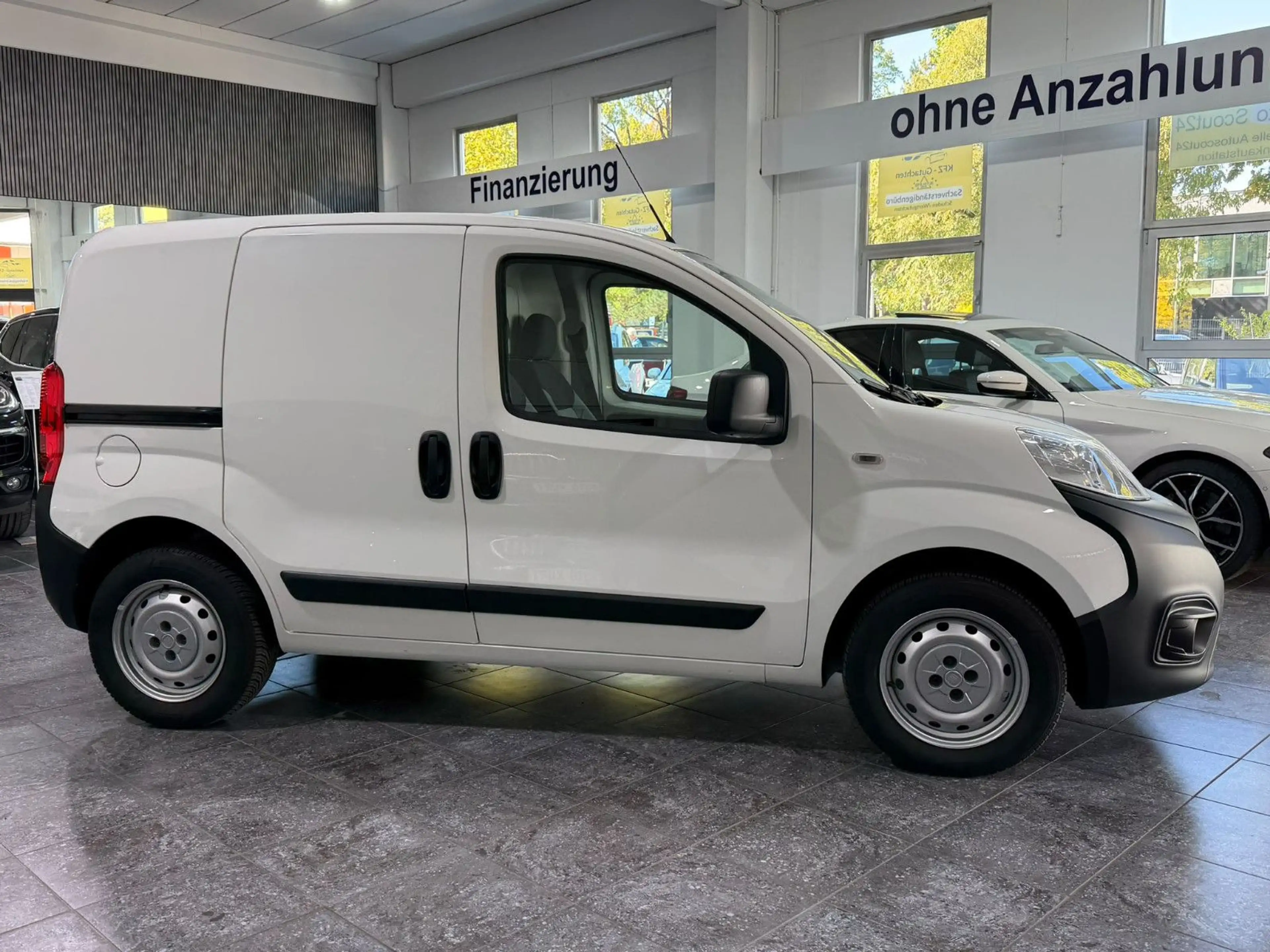 Fiat Fiorino Basis Kasten LKW*Navi*PDC*Tempomat — photo 4