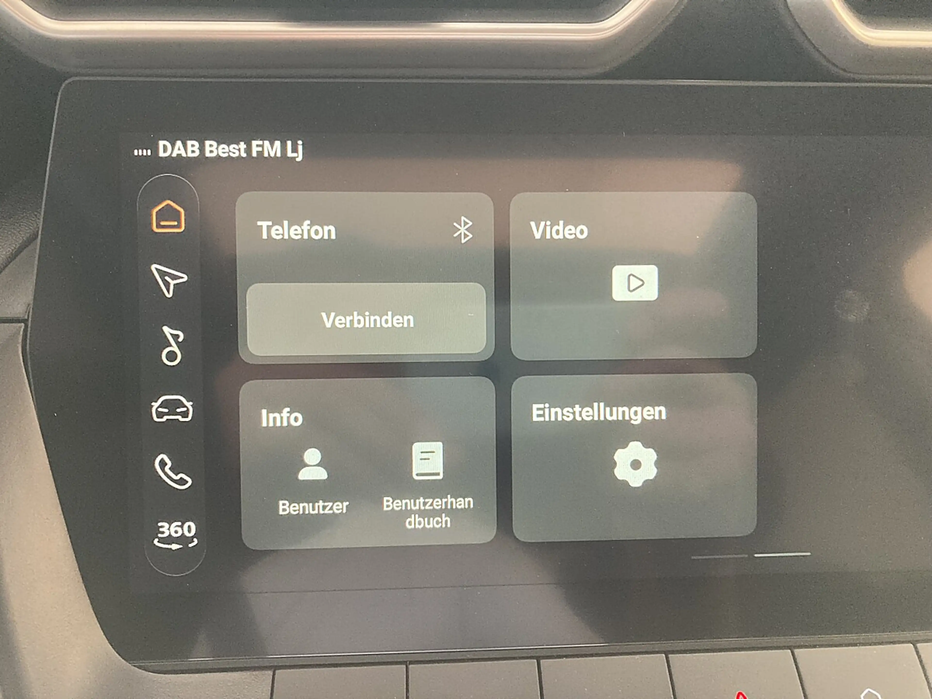MG ZS HEV Luxury-Ausstattung  Schiebedach — photo 25
