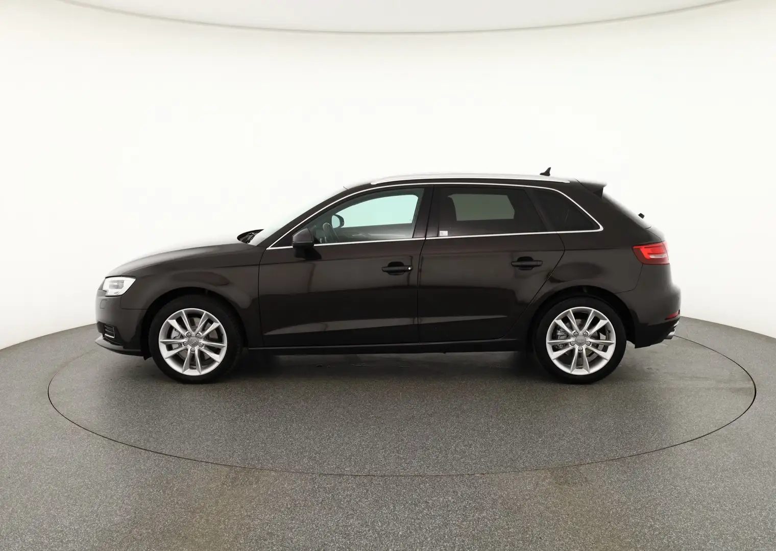 Audi A3 Sportback 2.0 TFSI quattro Bi-Xenon Navi PDC Braun - 2
