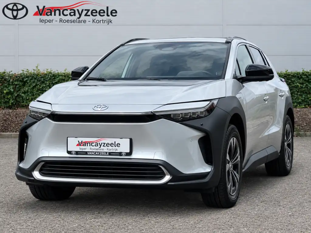 Toyota bZ4X 2025 из Европы — купить под ключ