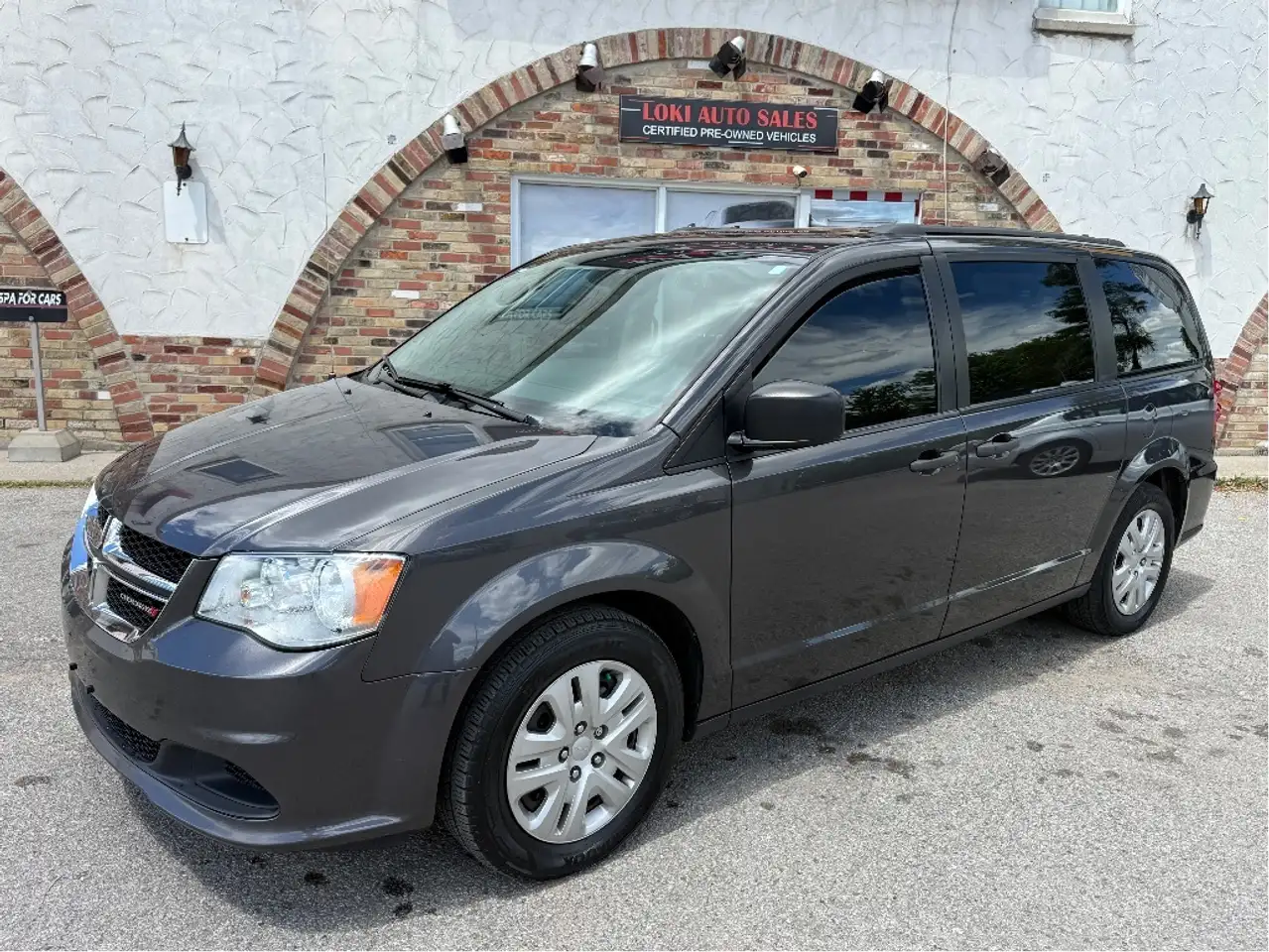 Dodge Grand Caravan снимка Dodge Grand Caravan