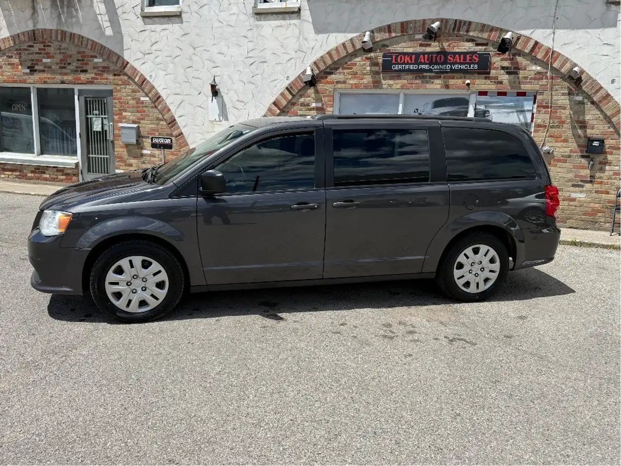 Dodge Grand Caravan снимка Dodge Grand Caravan