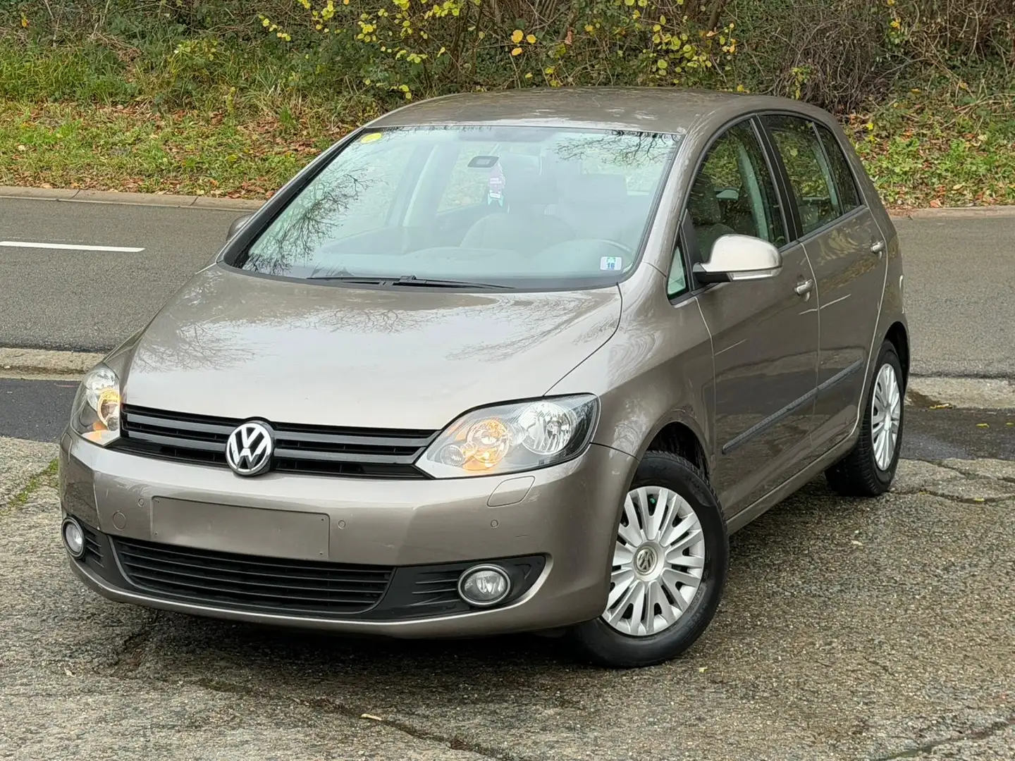 Volkswagen Golf Plus Golf Plus 1.6 CR TDi Highline DPF DSG Brun - 1