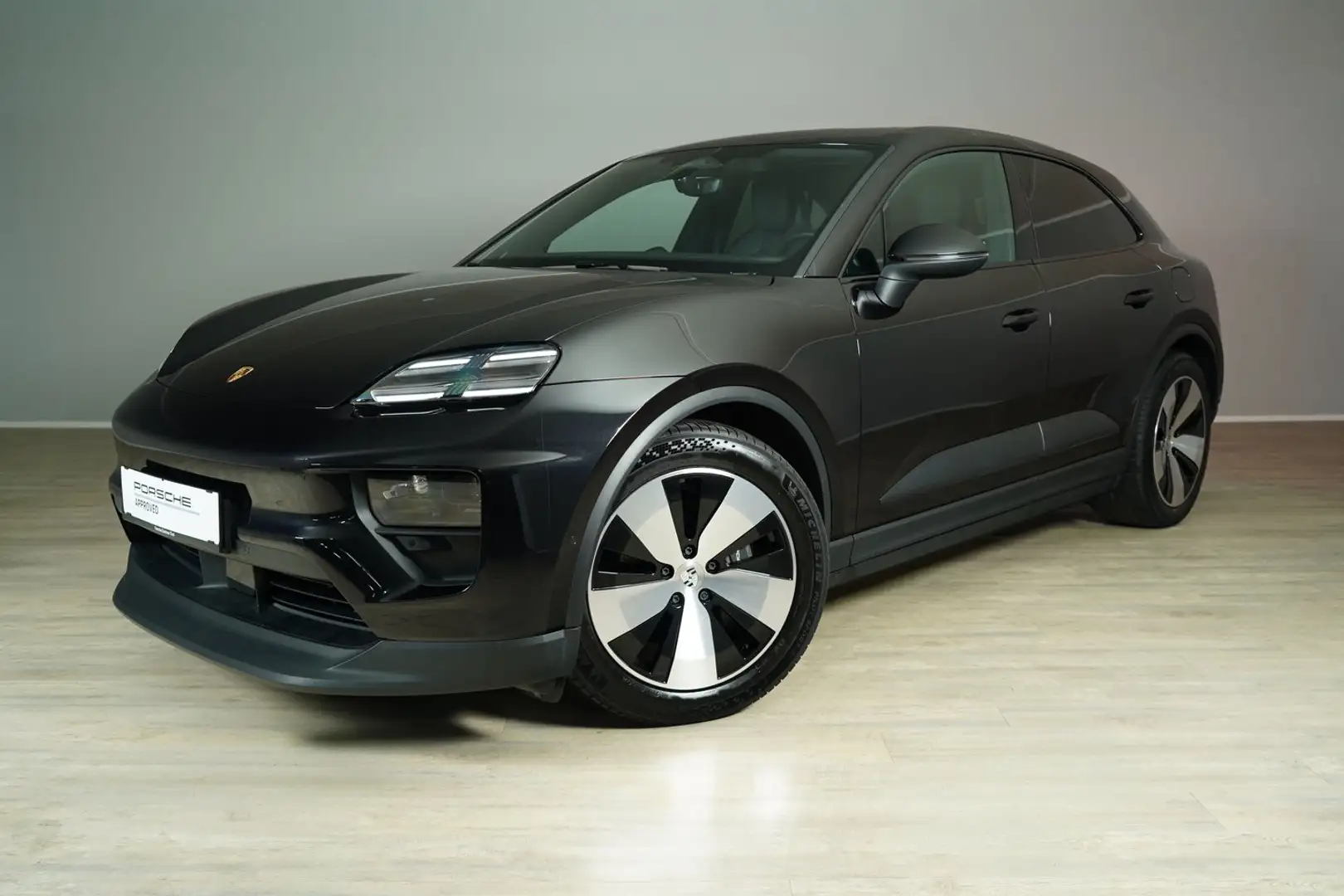 Porsche Macan 4 Schwarz - 1