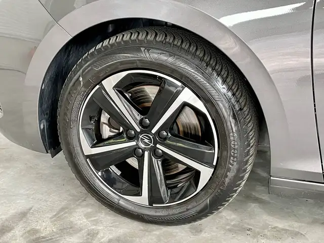 Opel Astra view 9