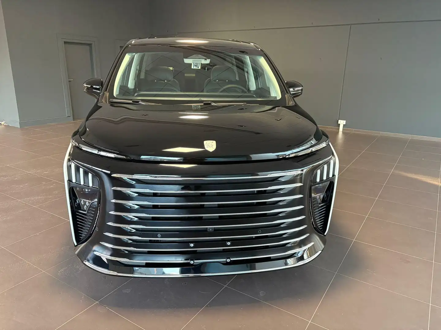Forthing V9 1.5 TURBO HYBRIDE FULL OPTIONS Schwarz - 2