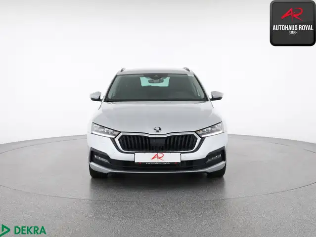 Skoda Octavia view 8