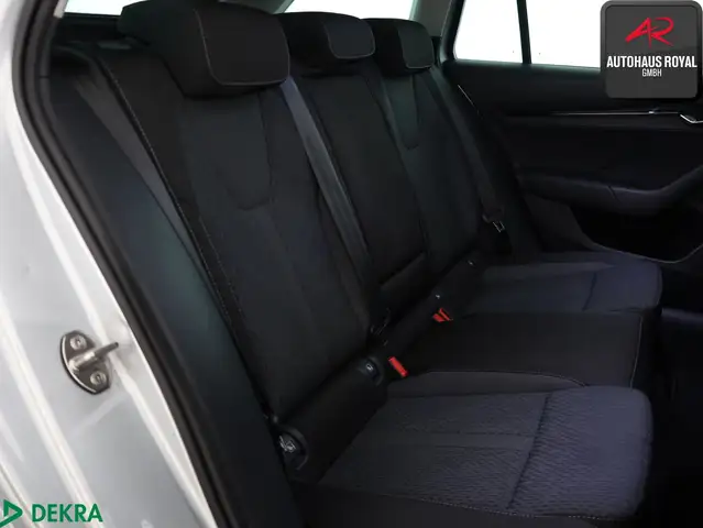 Skoda Octavia view 13