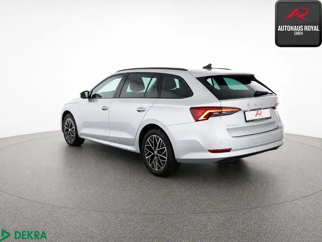 Skoda Octavia view 3