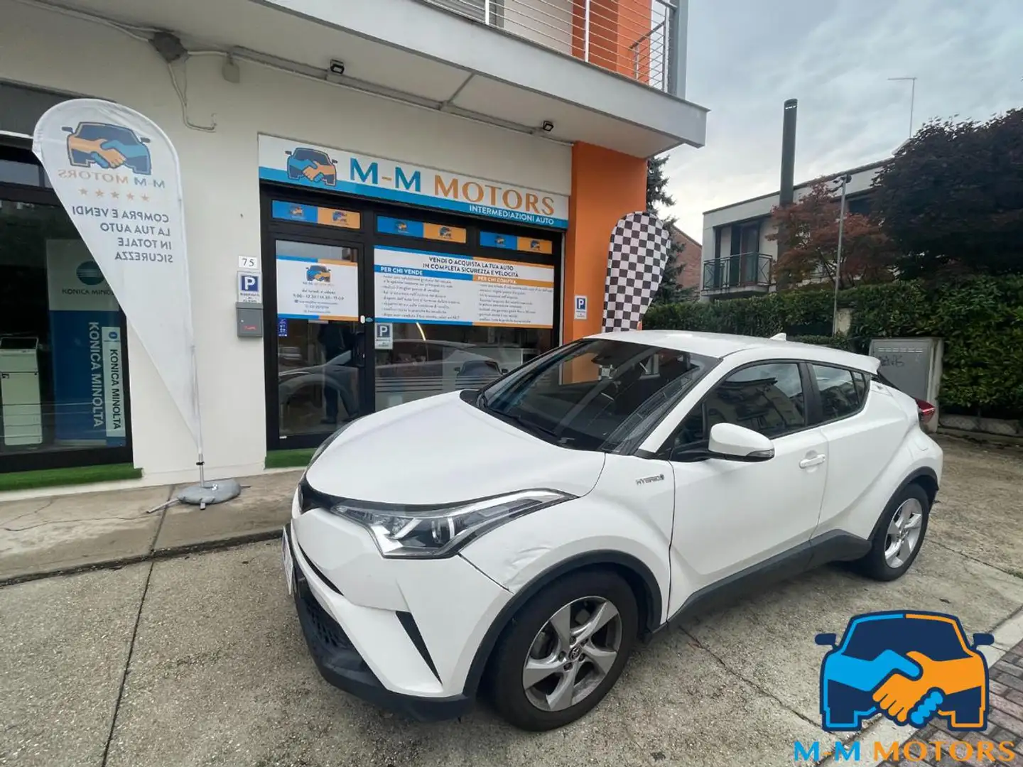Toyota C-HR 1.8 Hybrid E-CVT Style Bianco - 1