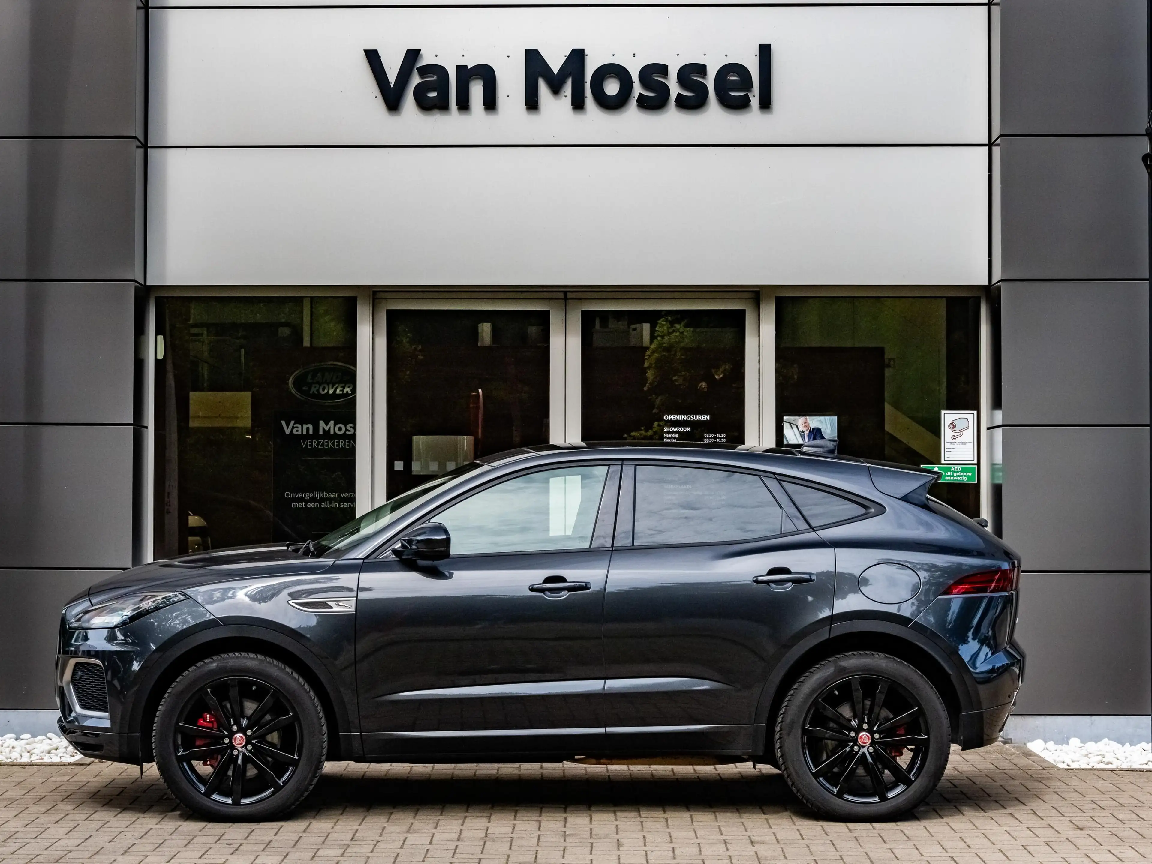 Jaguar E-Pace P300e R-Dynamic S | Adaptive CC | Carplay | Memory — photo 3