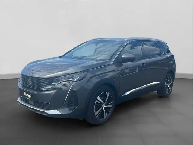 2021 Peugeot 5008 in Grey for sale