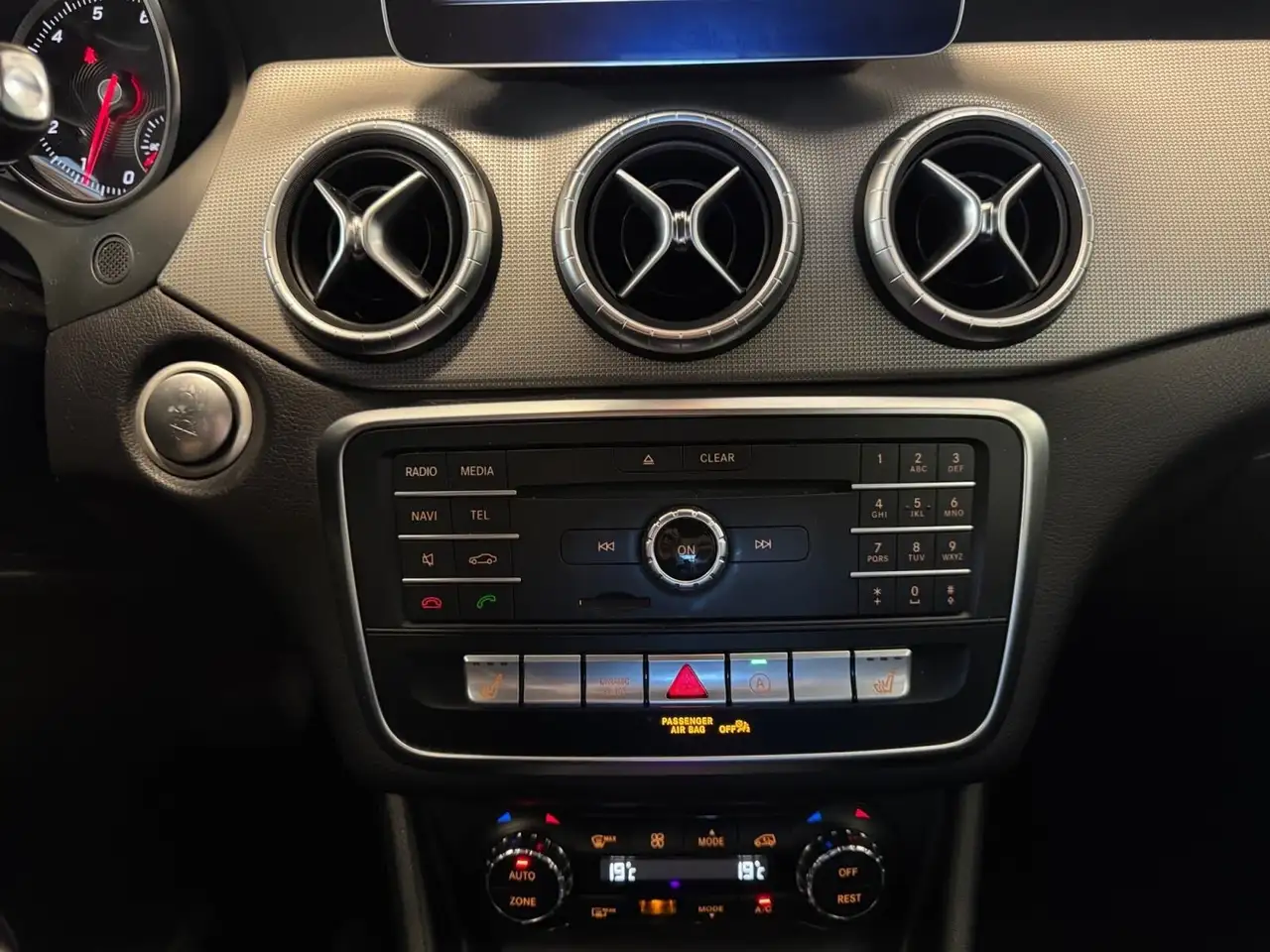 Mercedes-Benz CLA photo Mercedes-Benz CLA